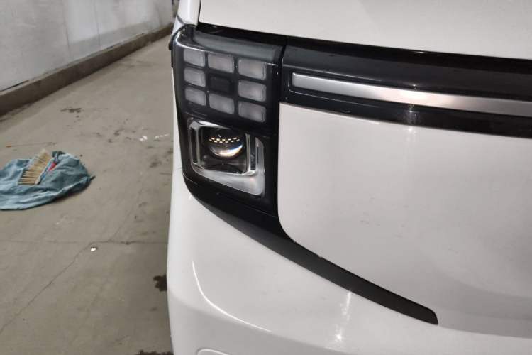 Used CHANGAN KAICHENG V919 2025 Model, Express Cabin, CATL 88 kWh, Long Wheelbase, High Roof, Elite Version, 6 Seats Right Front Headlight