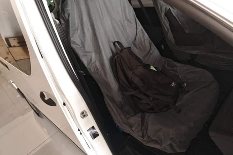 Used CHANGAN KAICHENG V919 2025 Model, Glory Edition, Golden Shield 50 kWh, Short Wheelbase, Low Roof, Elite Version, 6 Seats Right Front Seat