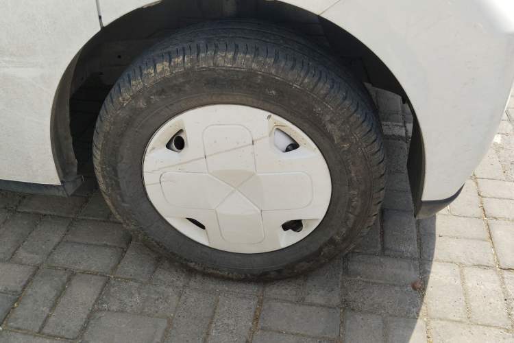 Used CHANGAN KAICHENG V919 2025 Model Speed Transport Cabin, CATL 53kWh, Short Wheelbase High-Roof Standard 6-seater Right Front Wheel Hub
