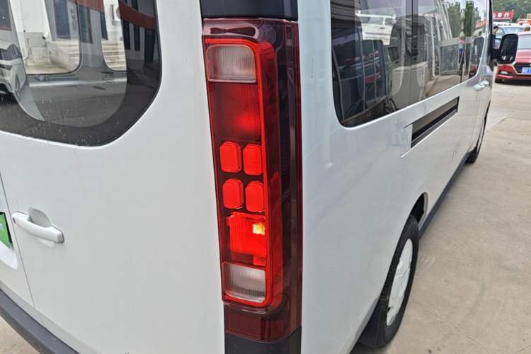 Used CHANGAN KAICHENG V919 2025 Model, Express Cabin, CATL 88 kWh, Long Wheelbase, High Roof, Smart Version, 6 Seats Right Rear Taillight