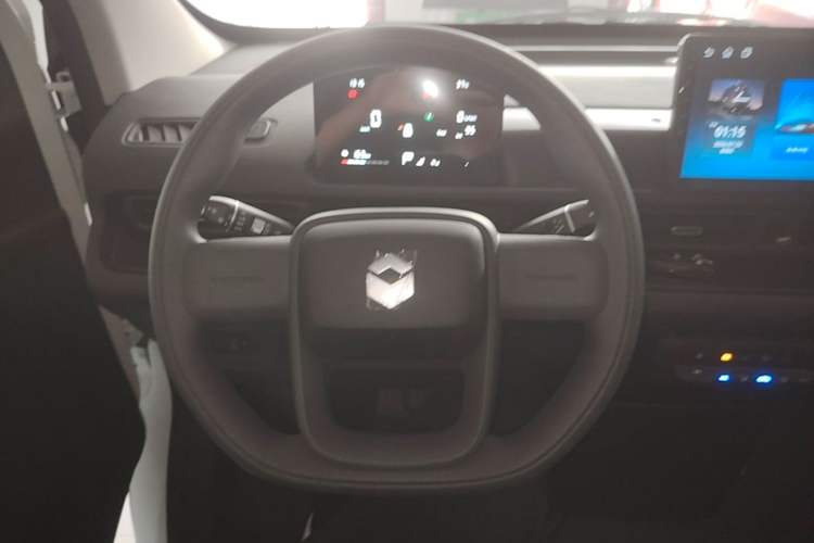 Used CHANGAN KAICHENG V919 2025 Model, Glory Edition, Guoxuan 41 kWh, Short Wheelbase, Low Roof, Elite Version, 6 Seats Steering Wheel