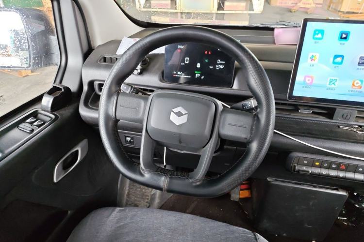 Used CHANGAN KAICHENG V919 2025 Model, Glory Edition, Golden Shield 50 kWh, Short Wheelbase, Low Roof, Elite Version, 6 Seats Steering Wheel