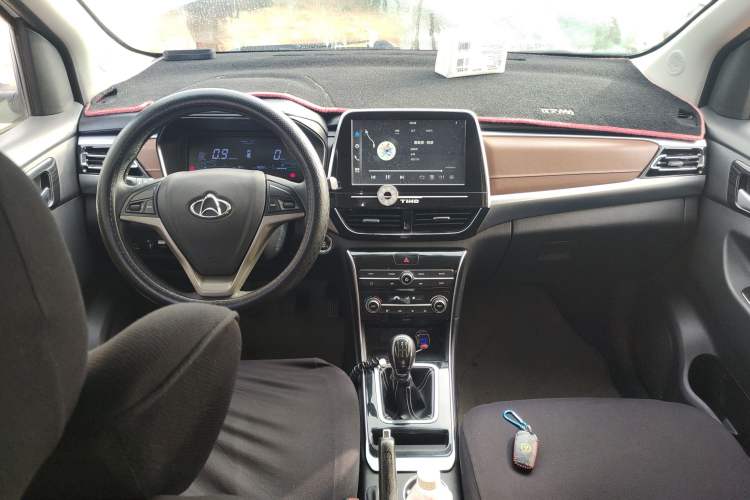 Used CHANGAN KAICHENG Changxing 2019 1.5L Manual Smart Connect Luxury Model Center Console