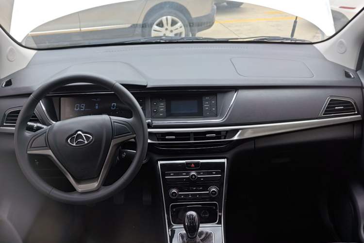 Used CHANGAN KAICHENG Changxing 2020 1.5L Manual Elite Edition Center Console