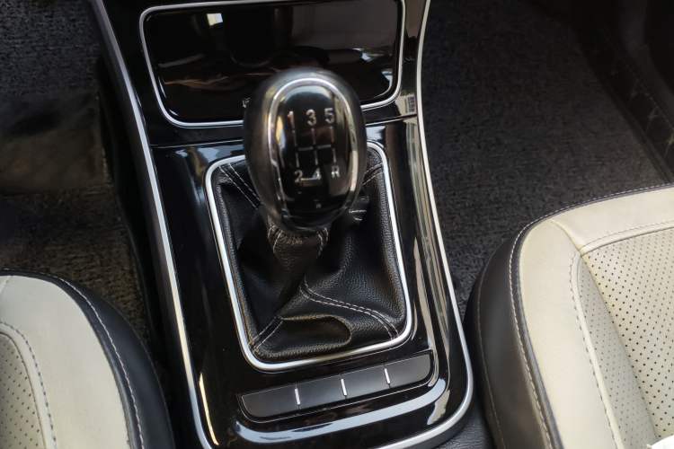 Used CHANGAN KAICHENG Changxing 2020 1.5L Manual Luxury Model Gear Lever