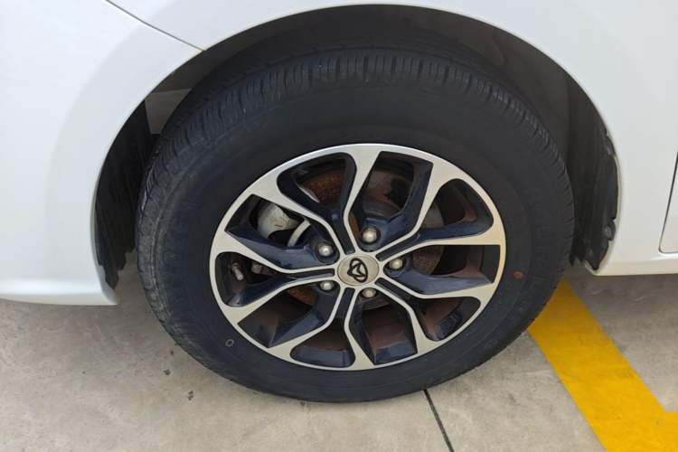 Used CHANGAN KAICHENG Changxing 2020 1.5L Manual Elite Edition Left Front Wheel Hub