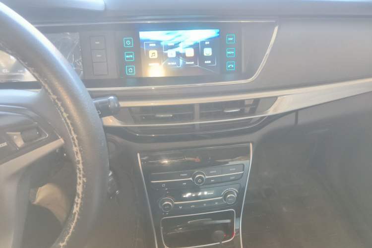 Used CHANGAN KAICHENG Changxing 2021 1.5L Manual Luxury Version Audio And AC Panel
