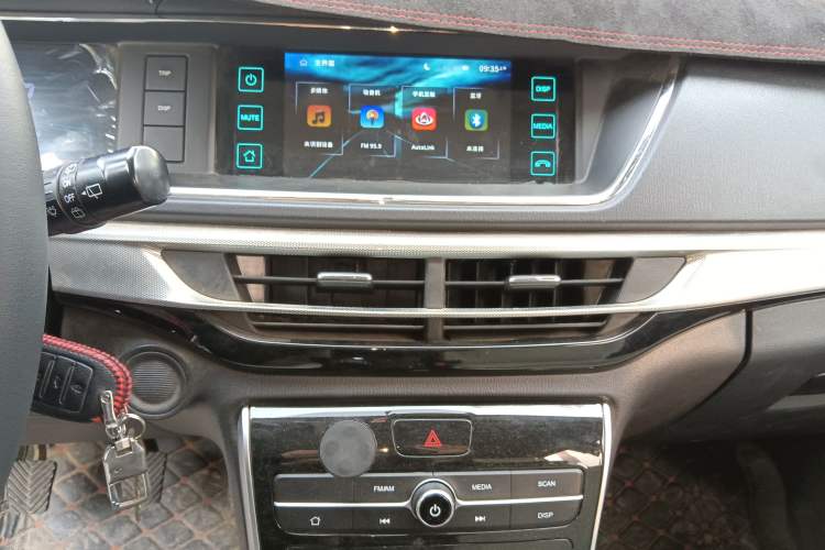 Used CHANGAN KAICHENG Changxing 2021 1.5L Manual Luxury Version Audio And AC Panel