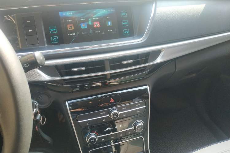 Used CHANGAN KAICHENG Changxing 2021 1.5L Manual Luxury Version Audio And AC Panel