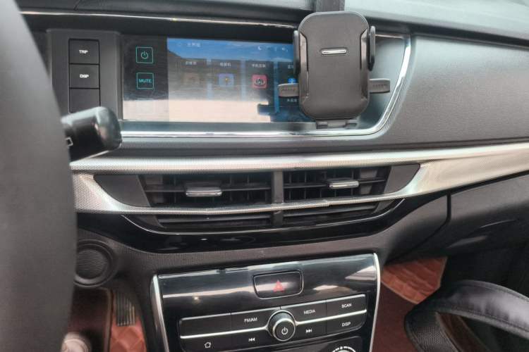 Used CHANGAN KAICHENG Changxing 2021 1.5L Manual Luxury Version Audio And AC Panel
