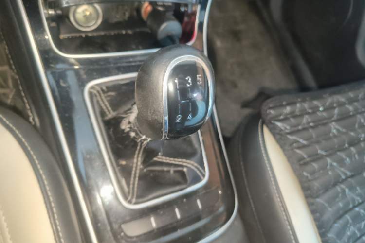 Used CHANGAN KAICHENG Changxing 2021 1.5L Manual Luxury Version Gear Lever