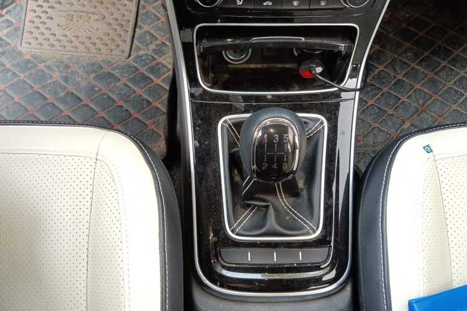Used CHANGAN KAICHENG Changxing 2021 1.5L Manual Luxury Version Gear Lever