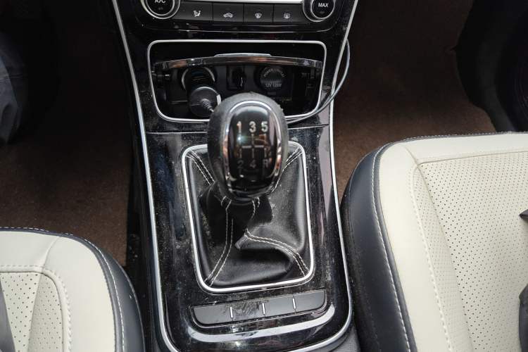Used CHANGAN KAICHENG Changxing 2021 1.5L Manual Luxury Version Gear Lever