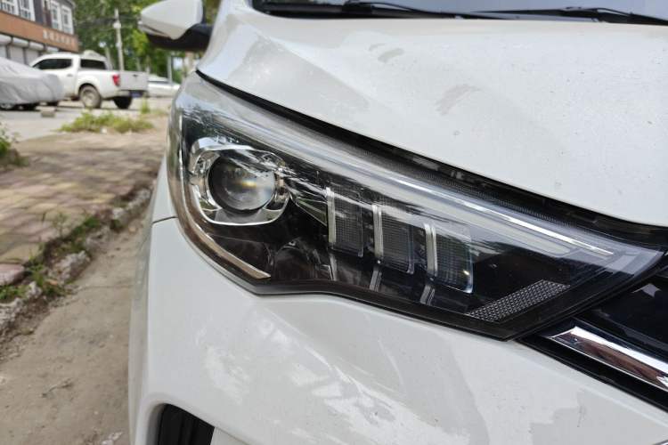 Used CHANGAN KAICHENG Changxing 2021 1.5L Manual Luxury Version Right Front Headlight