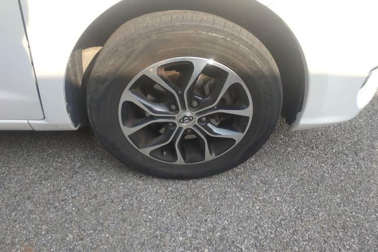 Used CHANGAN KAICHENG Changxing 2021 1.5L Manual Luxury Version Right Front Wheel Hub