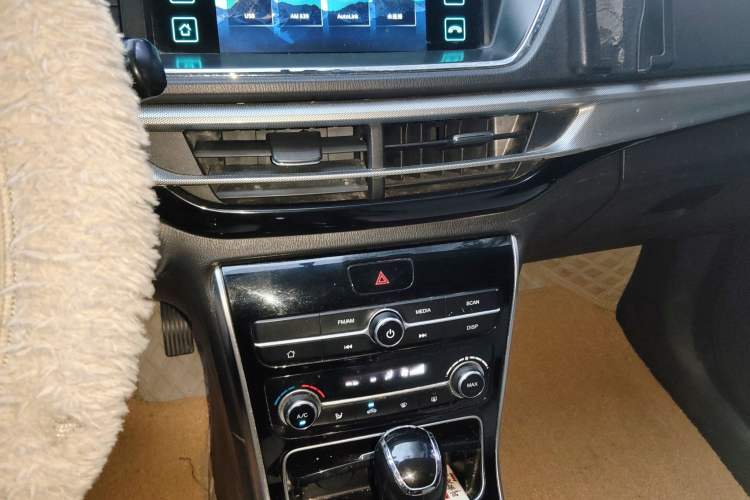 Used CHANGAN KAICHENG Changxing EV 2022 Luxury Model 6 Seats Audio And AC Panel