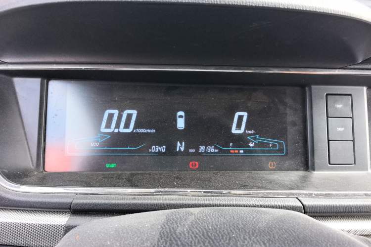 Used CHANGAN KAICHENG Changxing EV 2022 Luxury Model 6 Seats Odometer Close Up