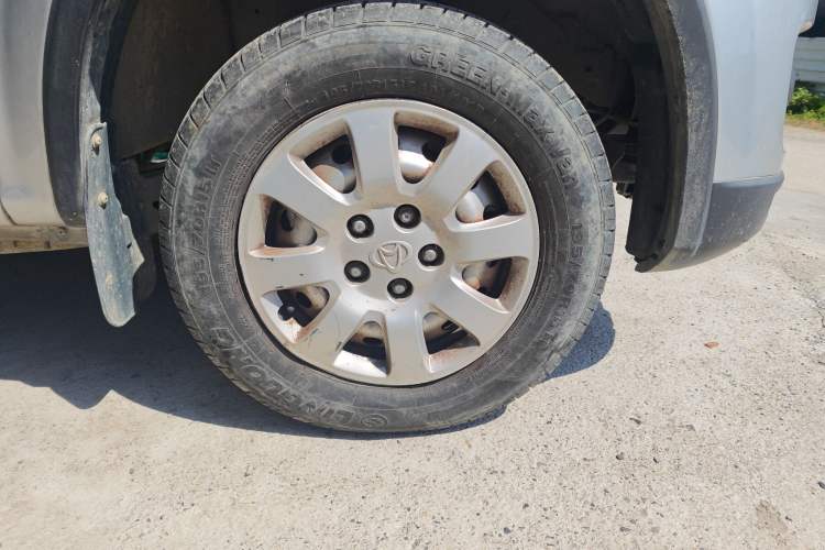 Used CHANGAN KAICHENG F300 2022 1.5L "True Fragrance" Long-Wheelbase DAM15KL Right Front Wheel Hub