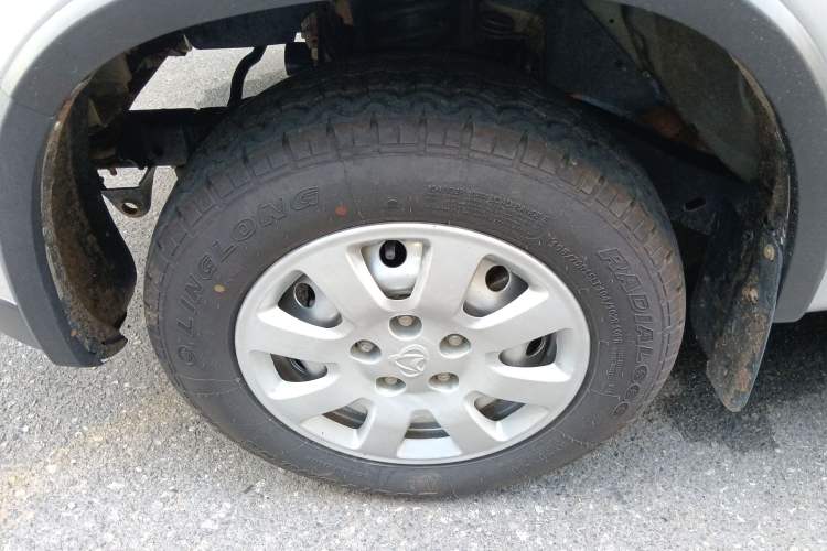 Used CHANGAN KAICHENG F300 2022 1.5L "True Fragrance" Long-Wheelbase DAM15KL Left Front Wheel Hub