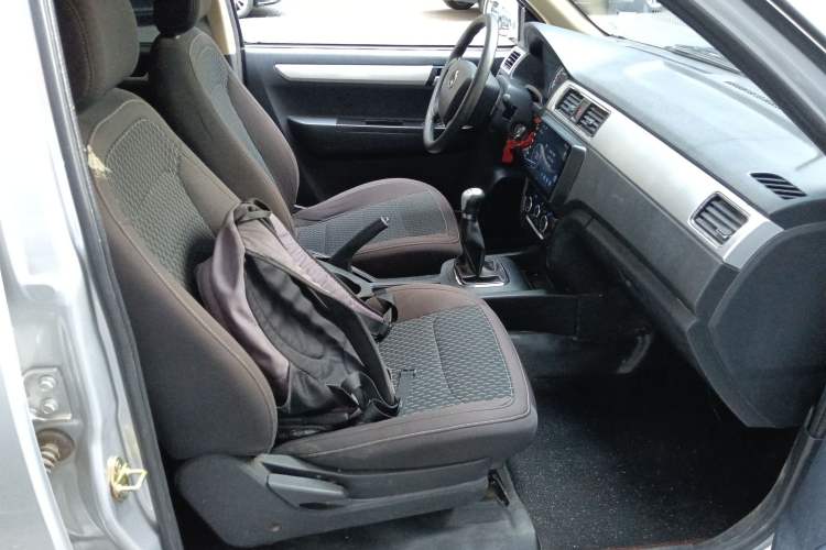 Used CHANGAN KAICHENG F300 2022 1.5L "True Fragrance" Long-Wheelbase DAM15KL Right Front Seat