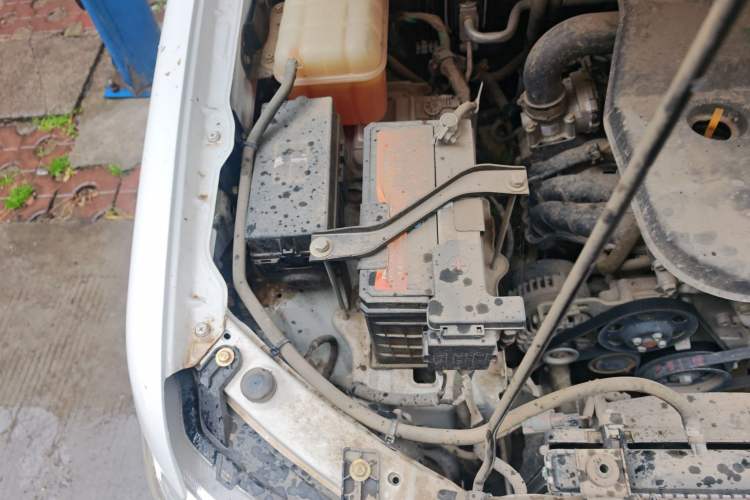 Used CHANGAN KAICHENG F300 2022 1.5L "True Fragrance" Long-Wheelbase DAM15KL Engine Bay Right