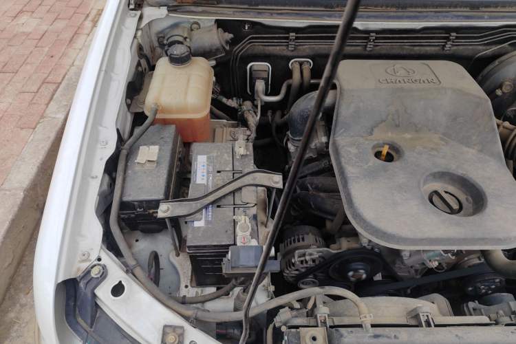 Used CHANGAN KAICHENG F300 2022 1.5L Houlang Version Standard Wheelbase DAM15KL Engine Bay Right