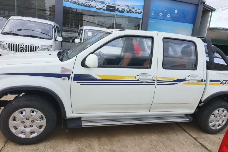 Used CHANGAN KAICHENG F300 2022 1.5L True-Scent Version Standard Wheelbase DAM15KL Exterior 5