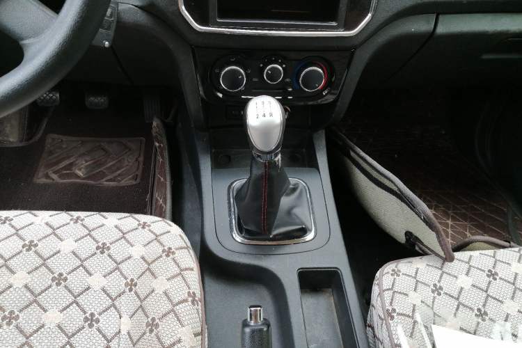 Used CHANGAN KAICHENG F300 2022 1.5L "True Fragrance" Long-Wheelbase DAM15KL Gear Lever