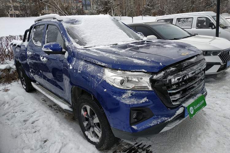 Used CHANGAN KAICHENG F70 2020 2.5T Diesel 4x4 Luxury Edition China VI Emission Standard 675 kg Payload Capacity Long Wheelbase JE4D25 Front Right 45 Deg