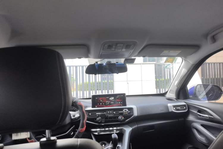 Used CHANGAN KAICHENG F70 2020 2.4T Gasoline Two-Wheel Drive Luxury Version China VI Standard Short Wheelbase 4K22D4T Headliner
