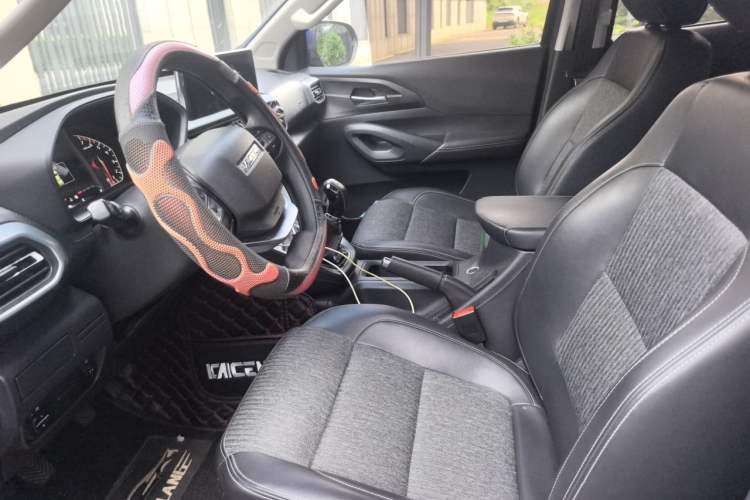 Used CHANGAN KAICHENG F70 2020 2.4T Gasoline Two-Wheel Drive Luxury Version China VI Standard Short Wheelbase 4K22D4T Left Front Seat