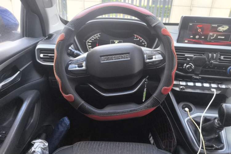 Used CHANGAN KAICHENG F70 2020 2.4T Gasoline Two-Wheel Drive Luxury Version China VI Standard Short Wheelbase 4K22D4T Steering Wheel