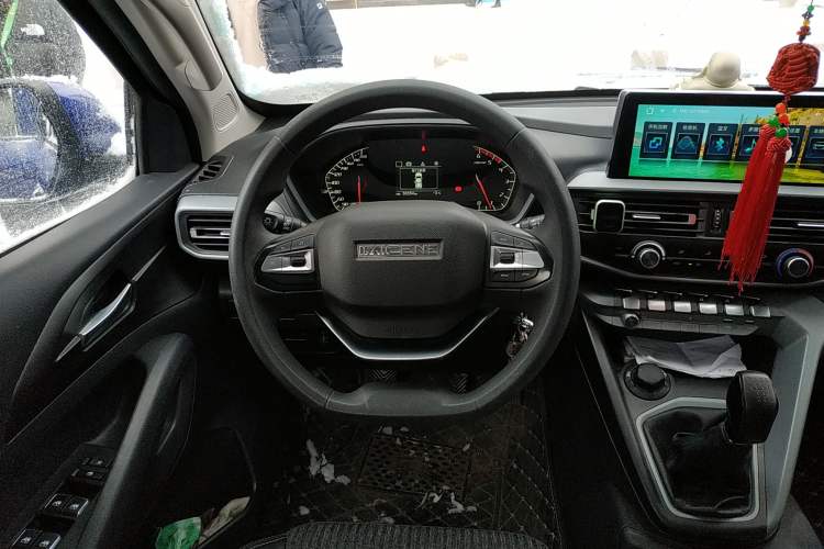 Used CHANGAN KAICHENG F70 2020 2.5T Diesel 4x4 Luxury Edition China VI Emission Standard 675 kg Payload Capacity Long Wheelbase JE4D25 Steering Wheel