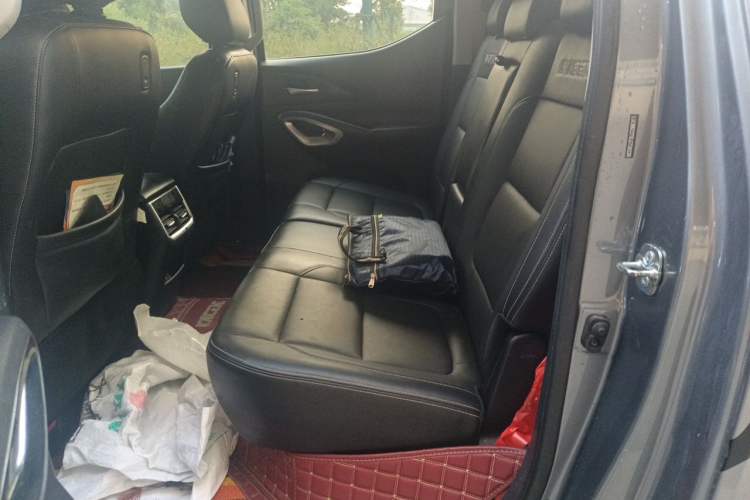 Used CHANGAN KAICHENG F70 2020 2.5T Diesel 4x4 Executive Version China VI Standard Short Wheelbase JE4D25 Left Rear Seat
