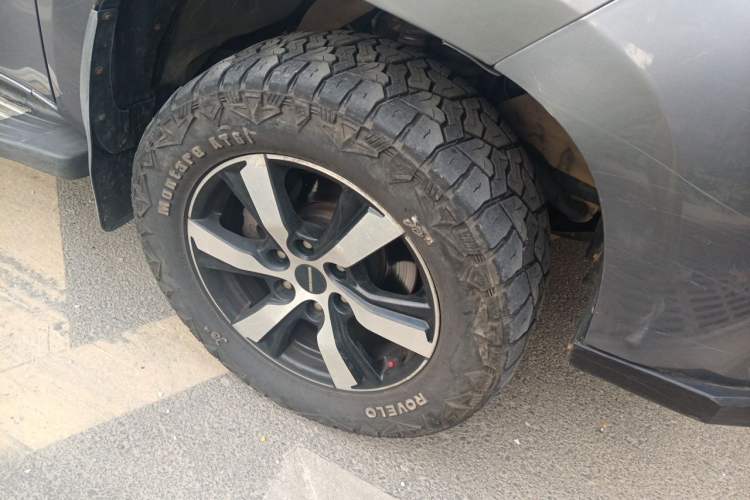 Used CHANGAN KAICHENG F70 2020 2.5T Diesel 4x4 Executive Version China VI Standard Short Wheelbase JE4D25 Right Front Wheel Hub