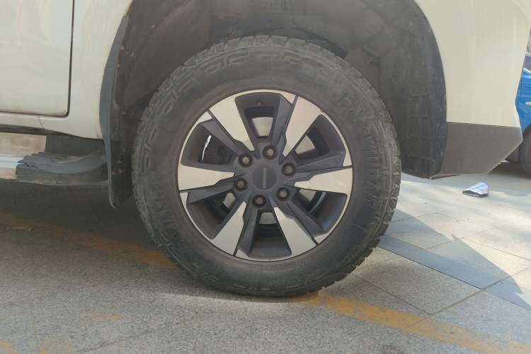 Used CHANGAN KAICHENG F70 2020 2.4T Gasoline Two-Wheel Drive Standard Version China V Emission Standards Standard Wheelbase 4K22D4T Right Front Wheel Hub