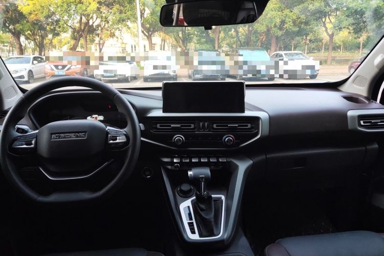 Used CHANGAN KAICHENG F70 2021 2.4T Gasoline Automatic 4x4 Executive Version Standard Wheelbase 4K22D4T Center Console