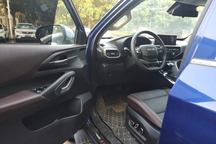 Used CHANGAN KAICHENG F70 2021 2.4T Gasoline Automatic 4x4 Executive Version Standard Wheelbase 4K22D4T Driver Seat