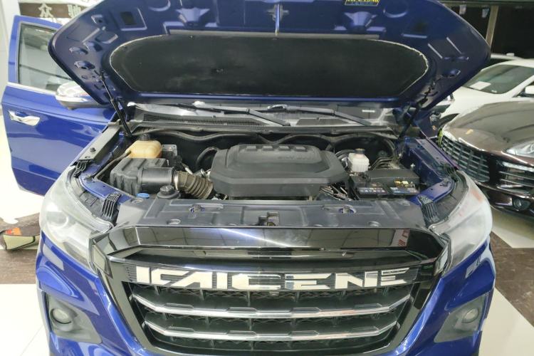 Used CHANGAN KAICHENG F70 2021 2.4T Gasoline Automatic 4x4 Executive Version Standard Wheelbase 4K22D4T Engine Bay