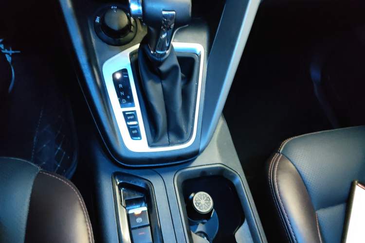 Used CHANGAN KAICHENG F70 2021 2.4T Gasoline Automatic 4x4 Executive Version Standard Wheelbase 4K22D4T Gear Lever