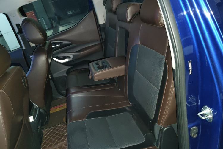 Used CHANGAN KAICHENG F70 2021 2.4T Gasoline Automatic 4x4 Executive Version Standard Wheelbase 4K22D4T Interior 4