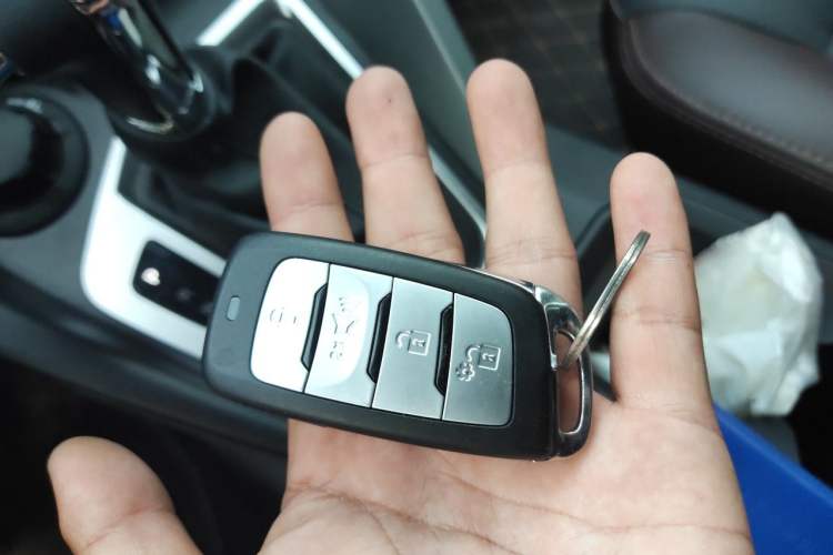 Used CHANGAN KAICHENG F70 2021 2.4T Gasoline Automatic 4x4 Executive Version Standard Wheelbase 4K22D4T Vehicle Key