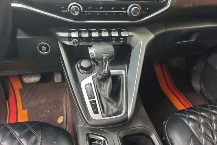 Used CHANGAN KAICHENG F70 2022 2.4T Gasoline Automatic 4x4 Excellence Edition Standard Wheelbase 4K22D4T Gear Lever