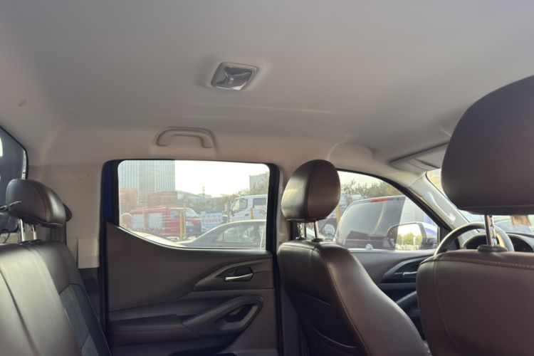 Used CHANGAN KAICHENG F70 2022 2.4T Gasoline Automatic 4x4 Excellence Edition Standard Wheelbase 4K22D4T Headliner