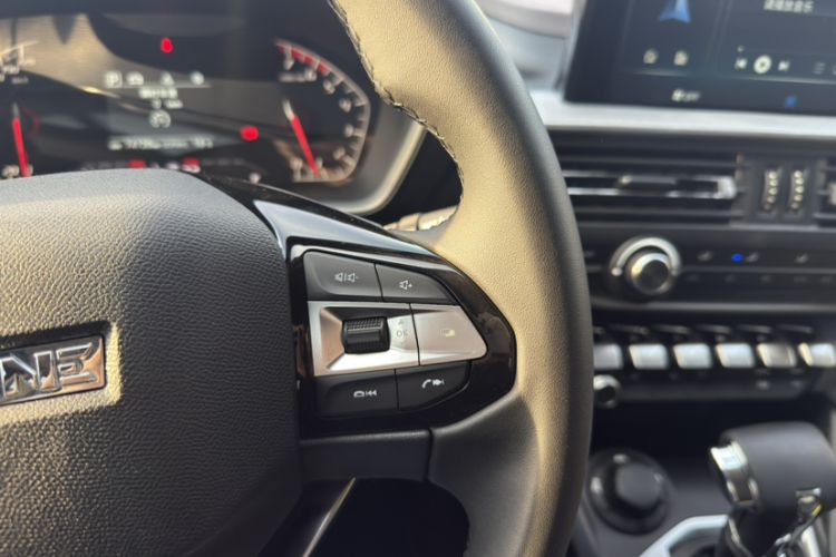 Used CHANGAN KAICHENG F70 2022 2.4T Gasoline Automatic 4x4 Excellence Edition Standard Wheelbase 4K22D4T Interior 5
