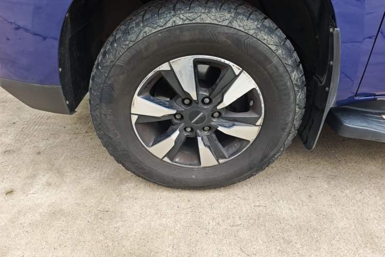 Used CHANGAN KAICHENG F70 2022 2.4T Gasoline Automatic 4x4 Excellence Edition Standard Wheelbase 4K22D4T Left Front Wheel Hub