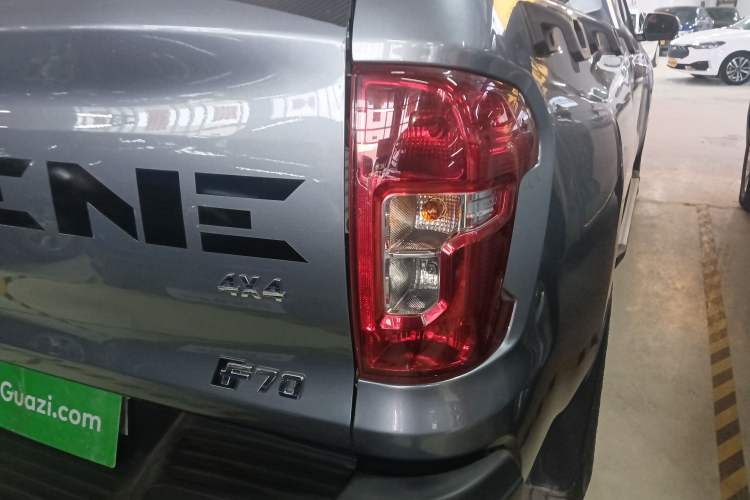 Used CHANGAN KAICHENG F70 2022 2.5T Diesel Manual 4x4 Luxury Edition Long Wheelbase JE4D25 Exterior 6