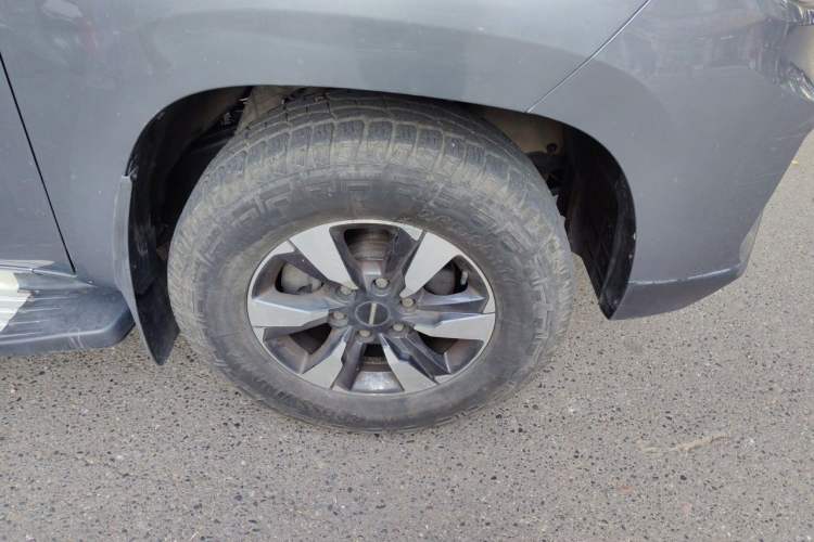 Used CHANGAN KAICHENG F70 2022 2.5T Diesel Manual 4x4 Excellence Edition Long Wheelbase JE4D25Q6A Right Front Wheel Hub