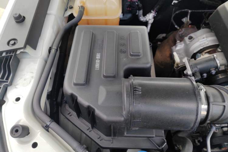 Used CHANGAN KAICHENG F70 2022 2.4T Gasoline Automatic 4x4 Overland Edition Standard Wheelbase 4K22D4T Engine Bay Right