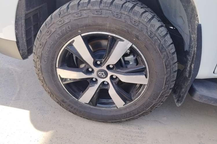 Used CHANGAN KAICHENG F70 2022 2.4T Gasoline Manual 4x4 Executive Version Standard Wheelbase 4K22D4T Left Front Wheel Hub